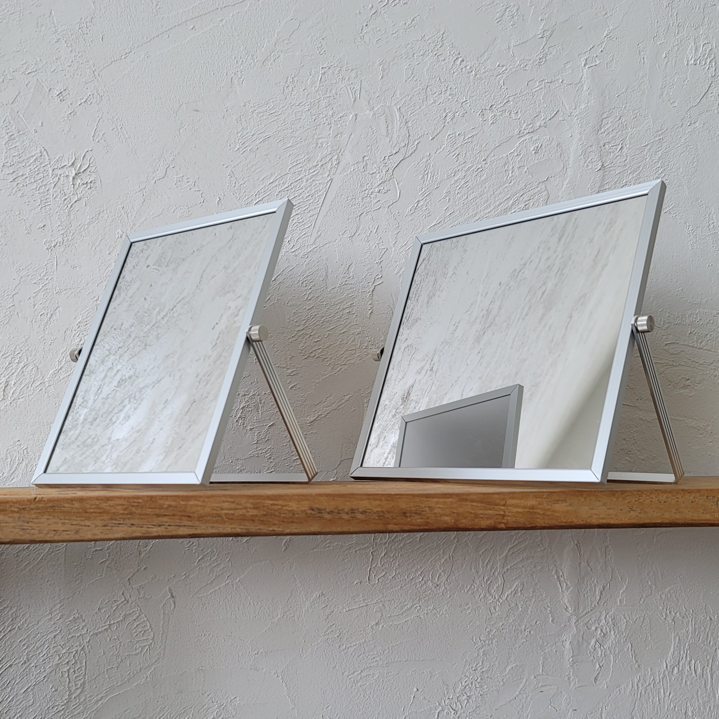 arumi-stand.jpg?v=1653636770