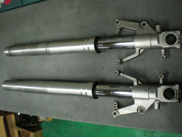 GSX1300R隼 フロントフォークオーバーホール ハヤブサ - スズキ