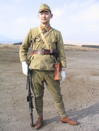 軽機関銃手／九八式軍衣（冬衣）