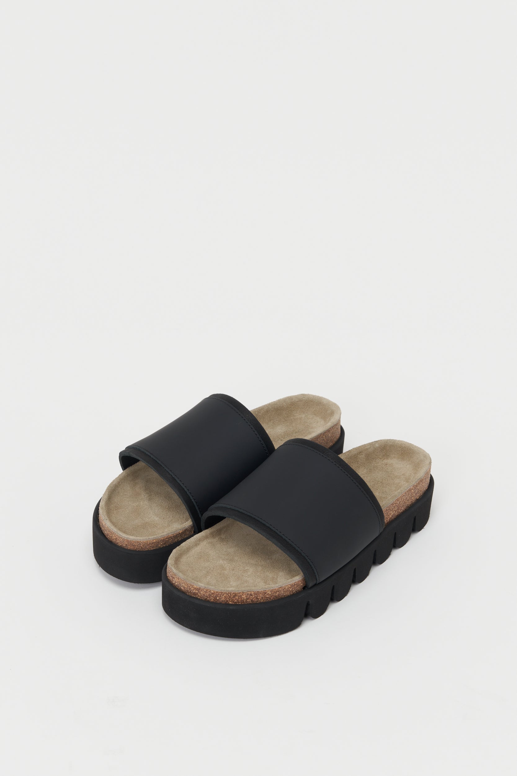 Hender Scheme「caterpillar / black」 – SISTER