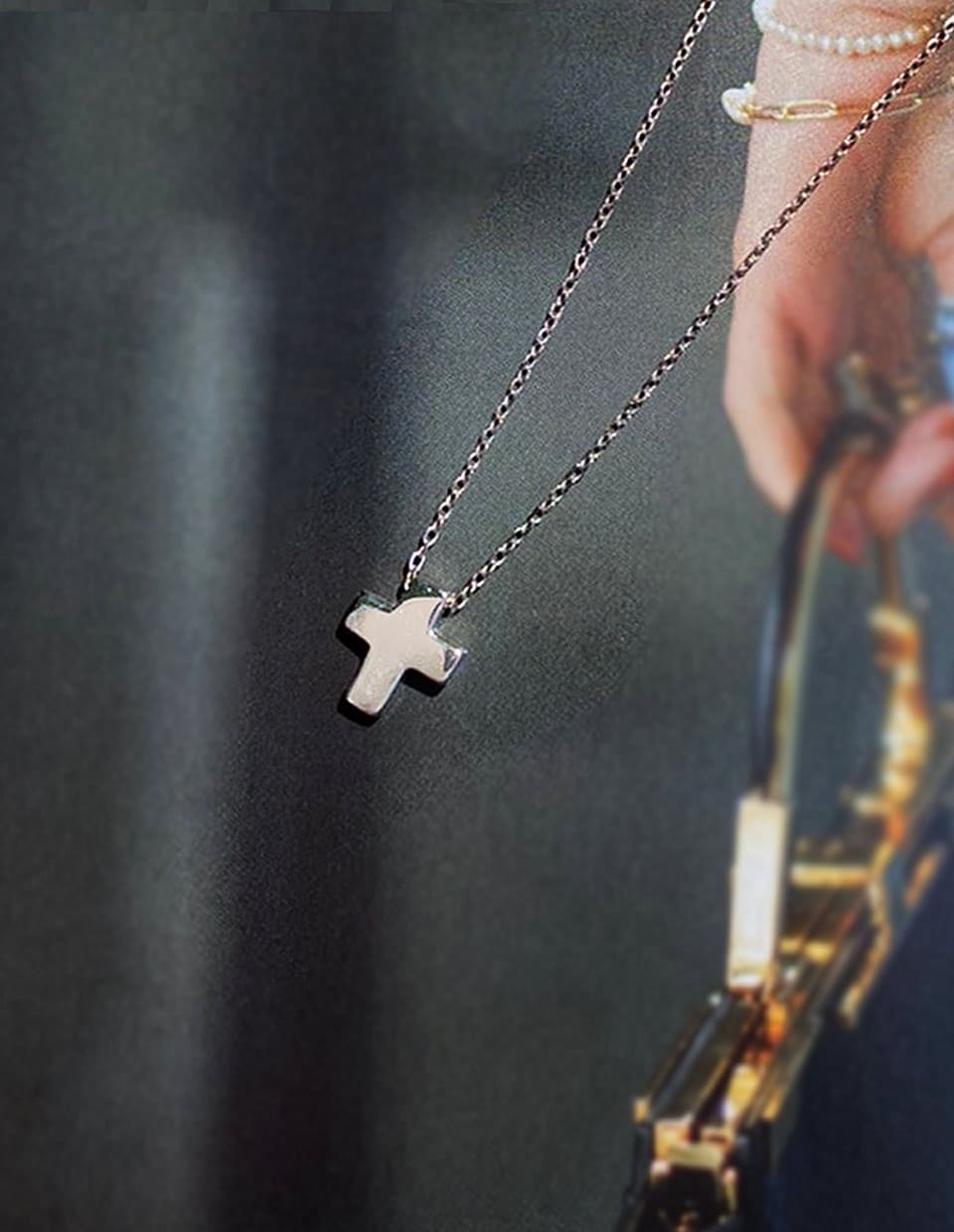 クロスモチーフネックレス シルバー925 – 金属アレルギー対応の