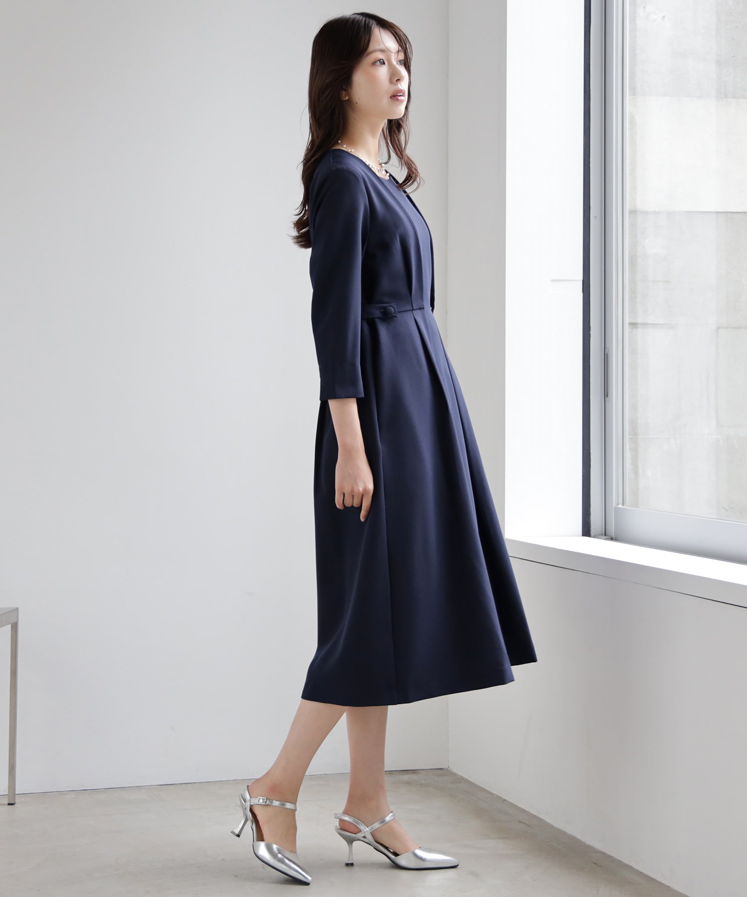 立体感が魅力のフォーマルワンピースdsy0141 ネイビー – [公式]DRESS+