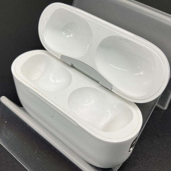 Apple 【中古】AirPods Pro (第2世代) 充電ケース (Lightning)【秋葉原