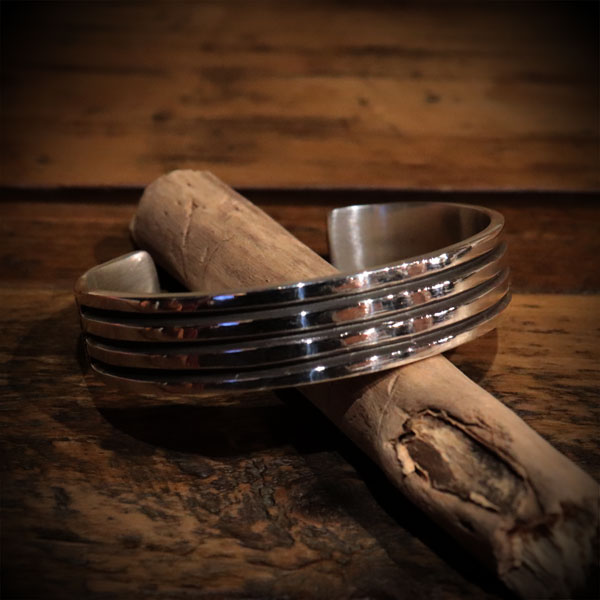 アクセサリー ＞ インディアンジュエリー ＞ バングル ＞ Elvira Bill