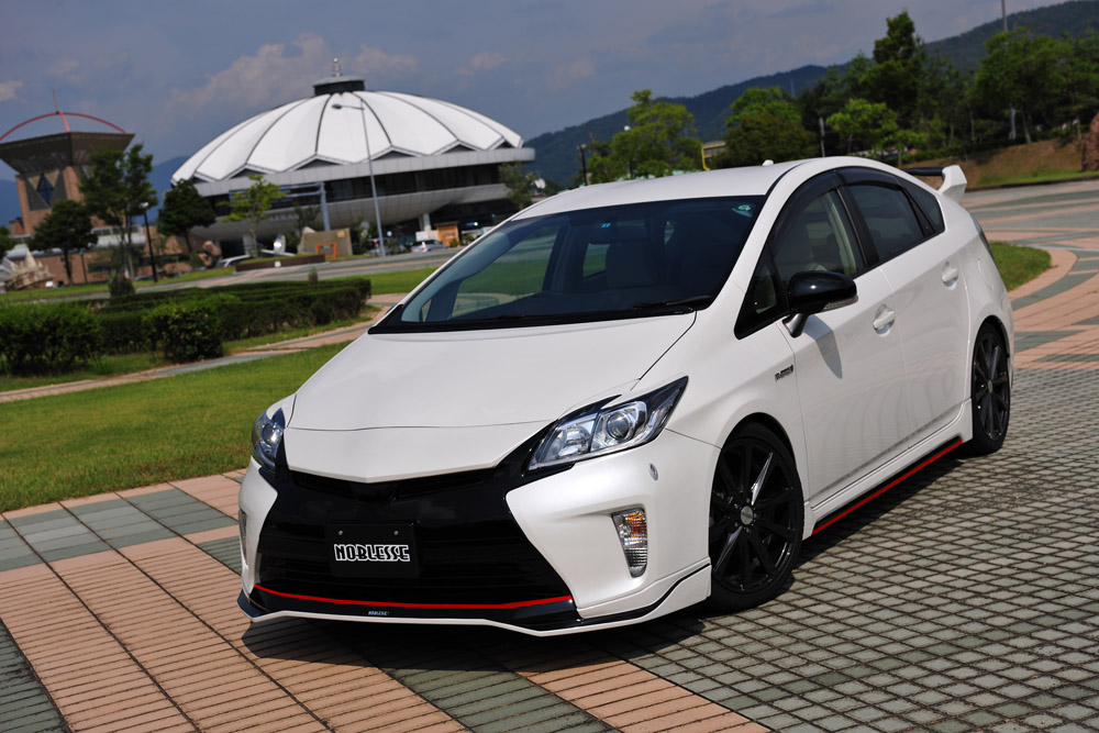 NOBLESSE 30プリウス（後期）用 エアロ ボディキット