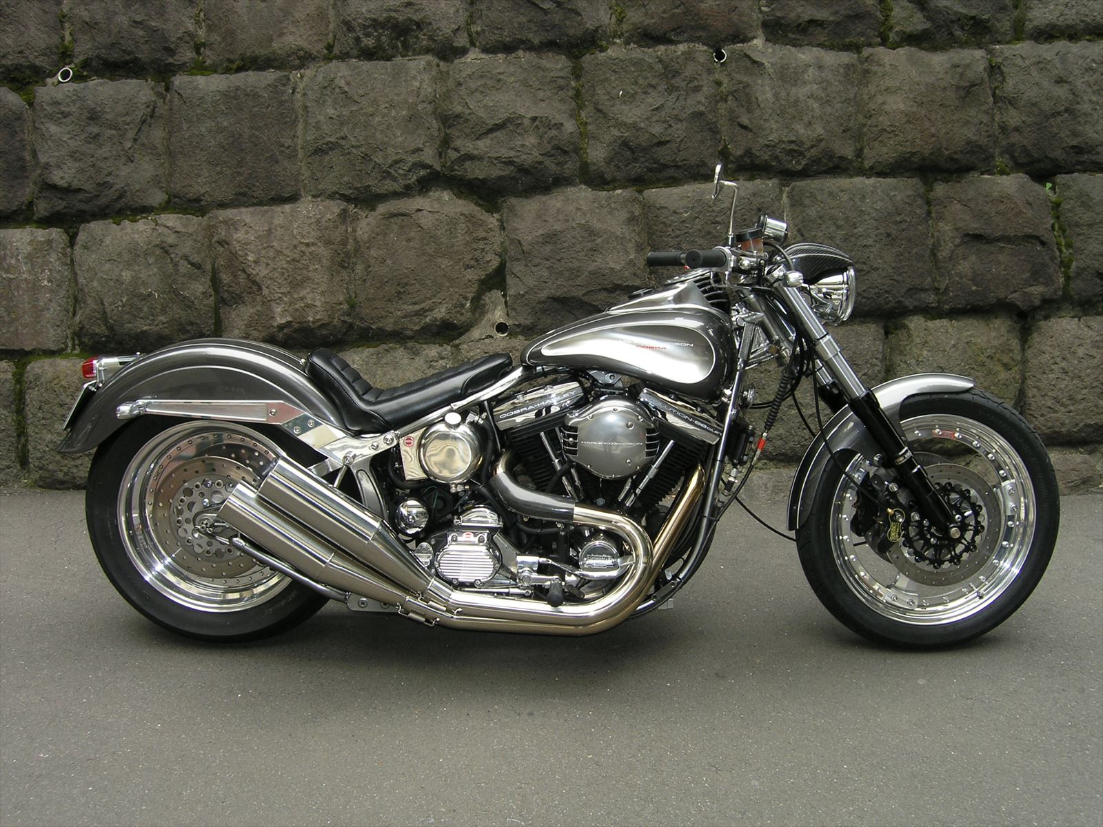 ハーレーのマフラー（サンダンス エグゾーストシステム） | サンダンス