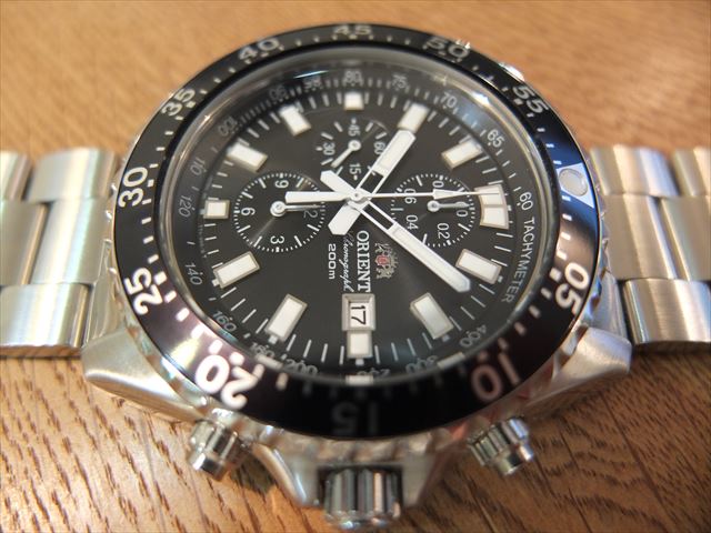 オリエント クロノグラフ クォーツ TT11-C0-B ｜ 希少なブランド時計の