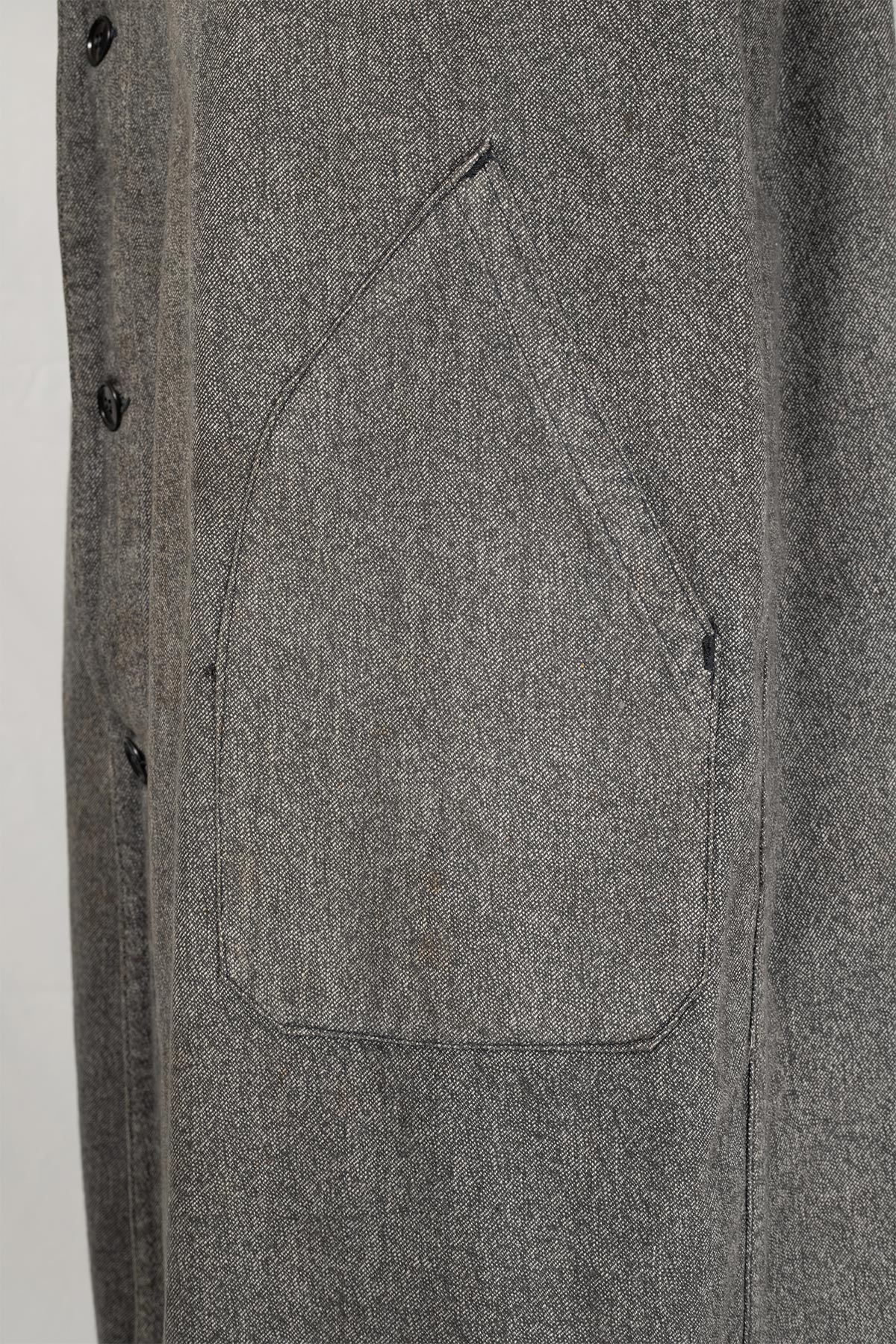 50s ”Adolphe Lafont ” Black Chambray Atelier Coat | 57 Rue de Rome