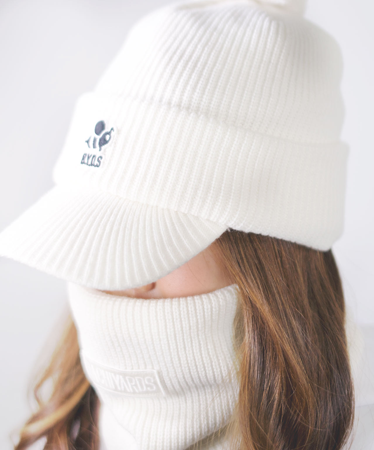 8YARDS / BEANIE with Visor 2G