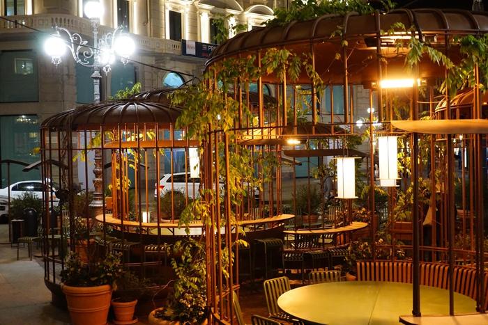 世界一美しいスタバ！？ミラノのリザーブ・ロースタリーに行列ができる