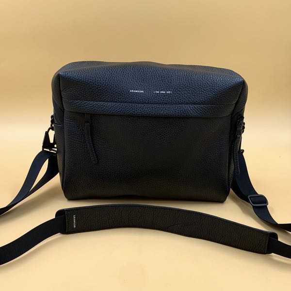 Grams28 154 City Pack review - An upscale EDC sling bag with