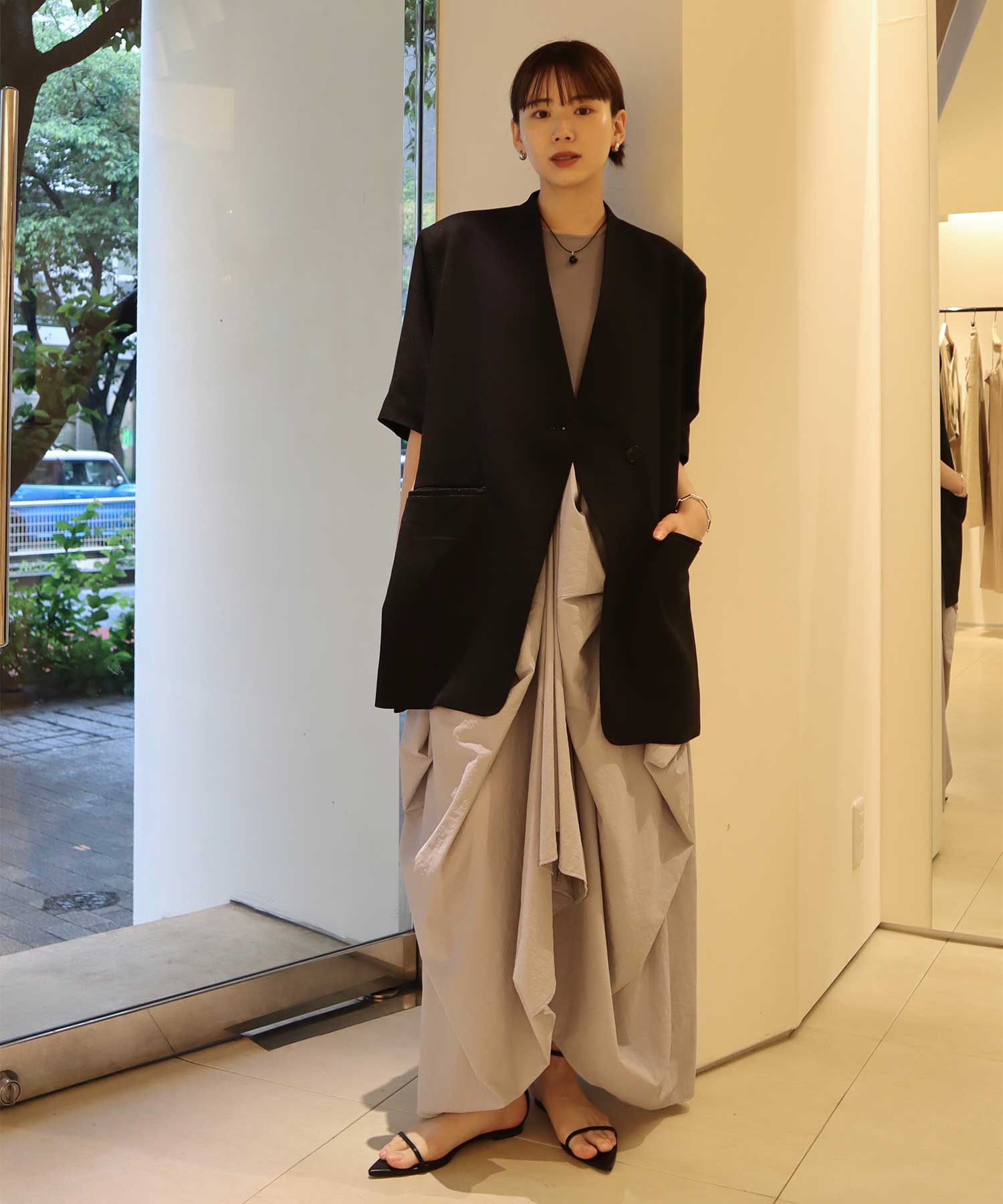 別注 side slit half sleeve jacket(FREE BLACK): Louren: WOMENS｜THE
