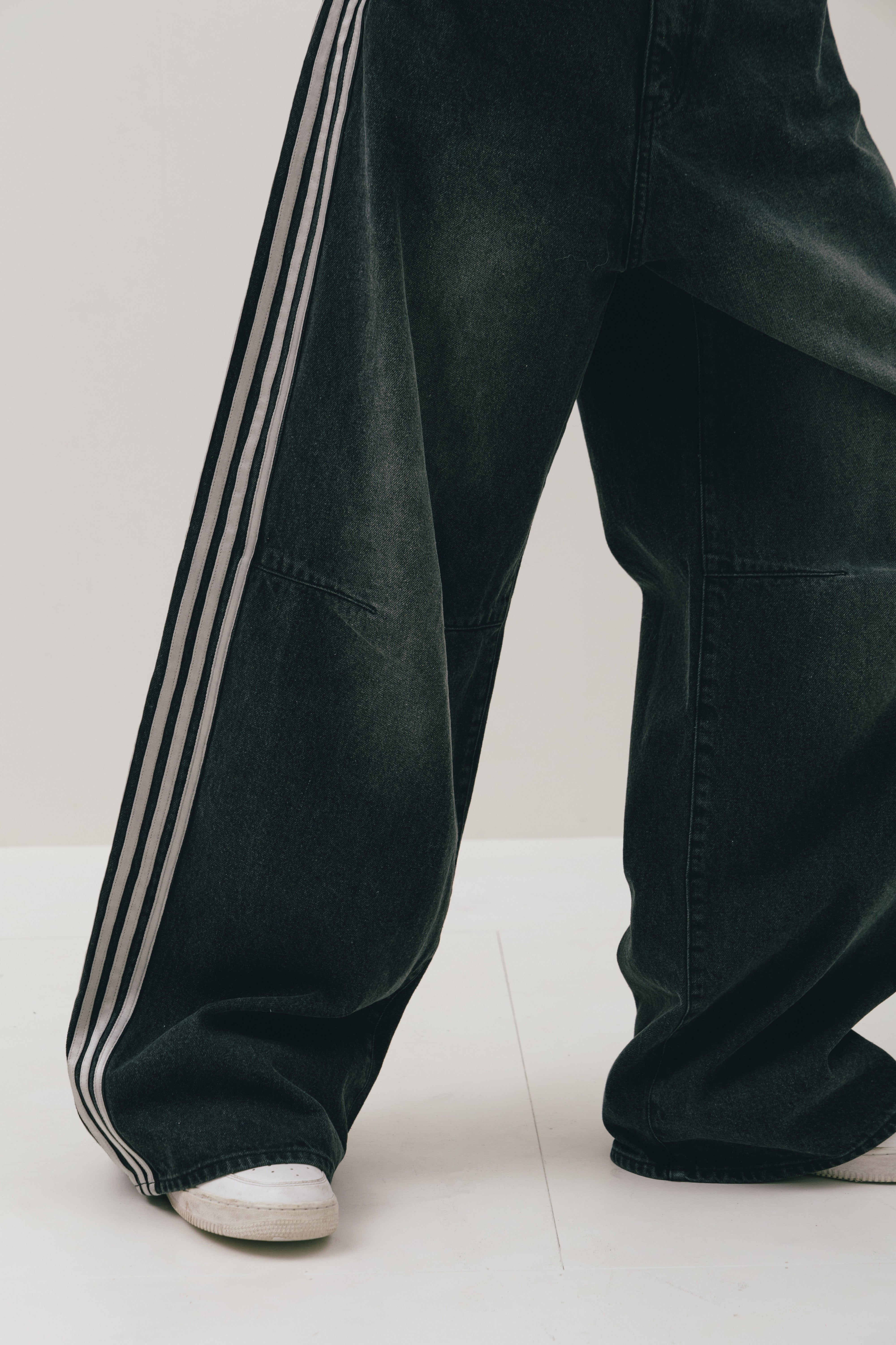 Emirates Track Denim Pants – THE TOÉ