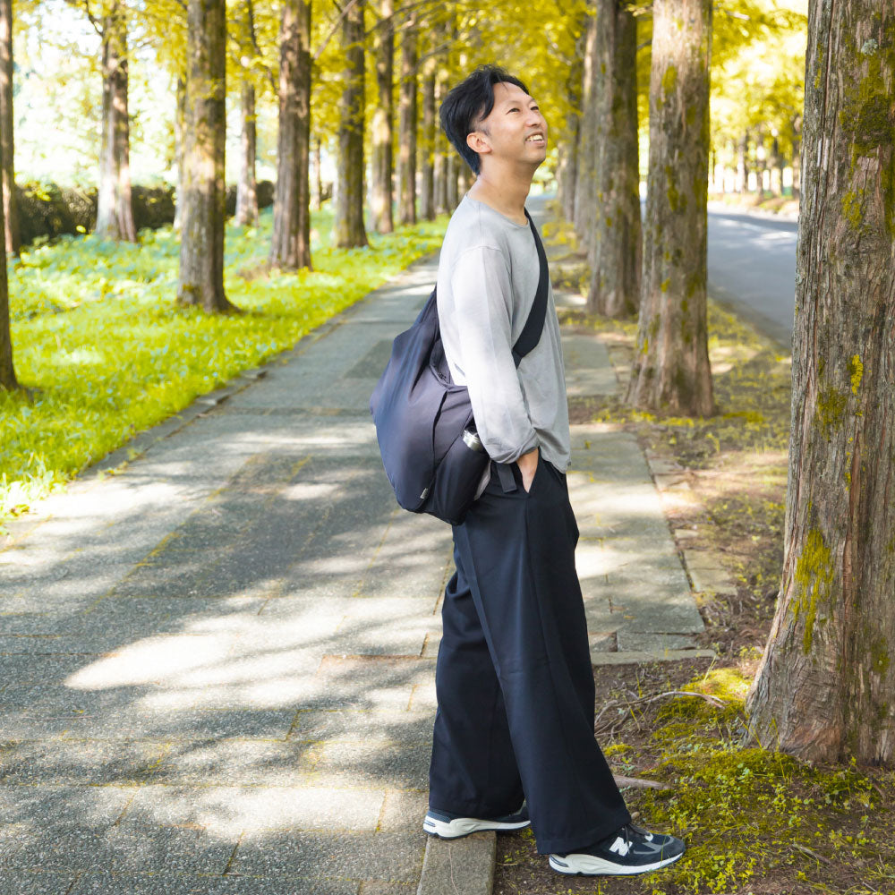 BIG STRAP SHOULDER BAG – TO&FRO 軽さをもってでかけよう。