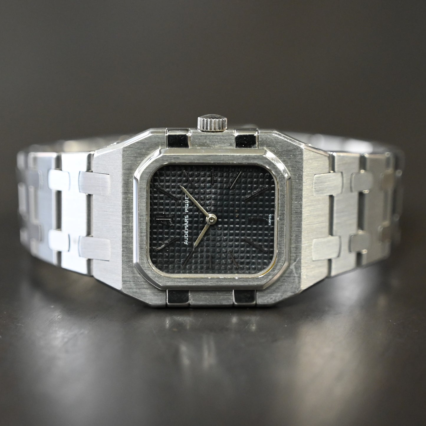 AUDEMARSPIGUET】 オーデマピゲ ロイヤルオーク スクエア レディ QZ