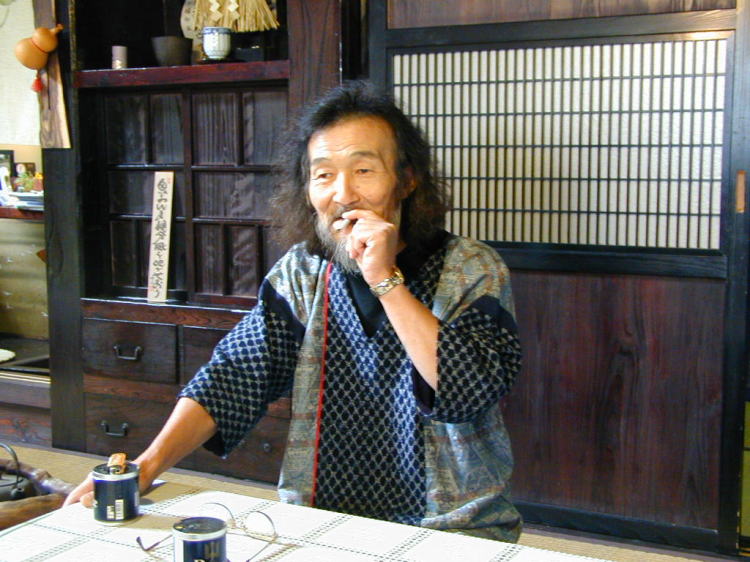 いずみ椿魚プロフィール | 陶板アート 川田美術陶板