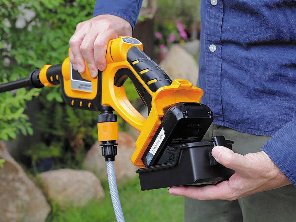 楽天市場】[セール対象 3/11 1:59まで] 京セラ 充電式 ポータブル洗浄