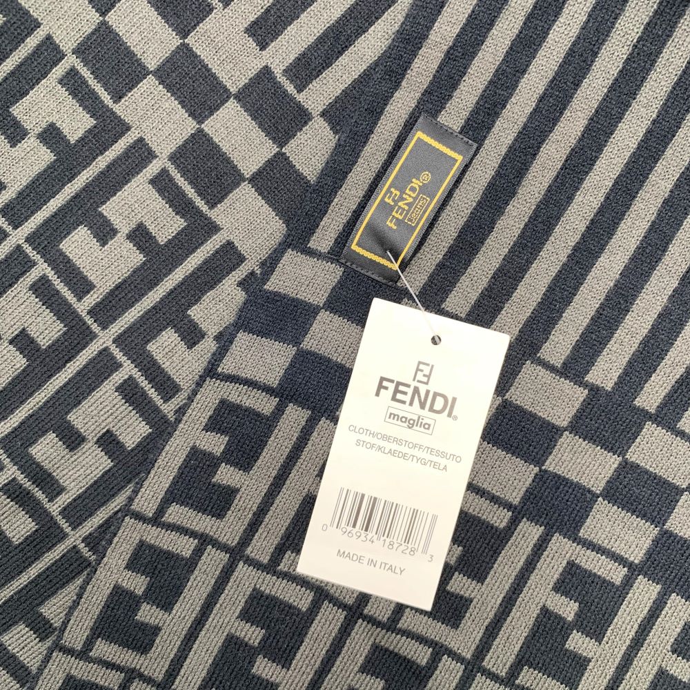 楽天市場】FENDI フェンディ マフラー ズッカ柄 グレー×ブラック タグ