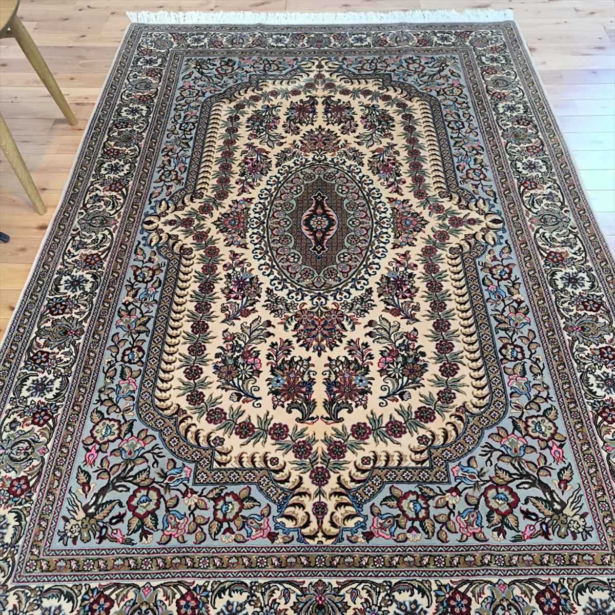 楽天市場】ペルシャ絨毯 【本物イラン産】 クム産 ウール ベージュ 花