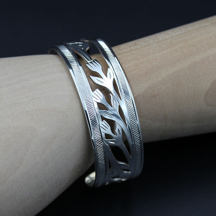 楽天市場】カナダ インディアン ジュエリー バングル 先住民 シルバー