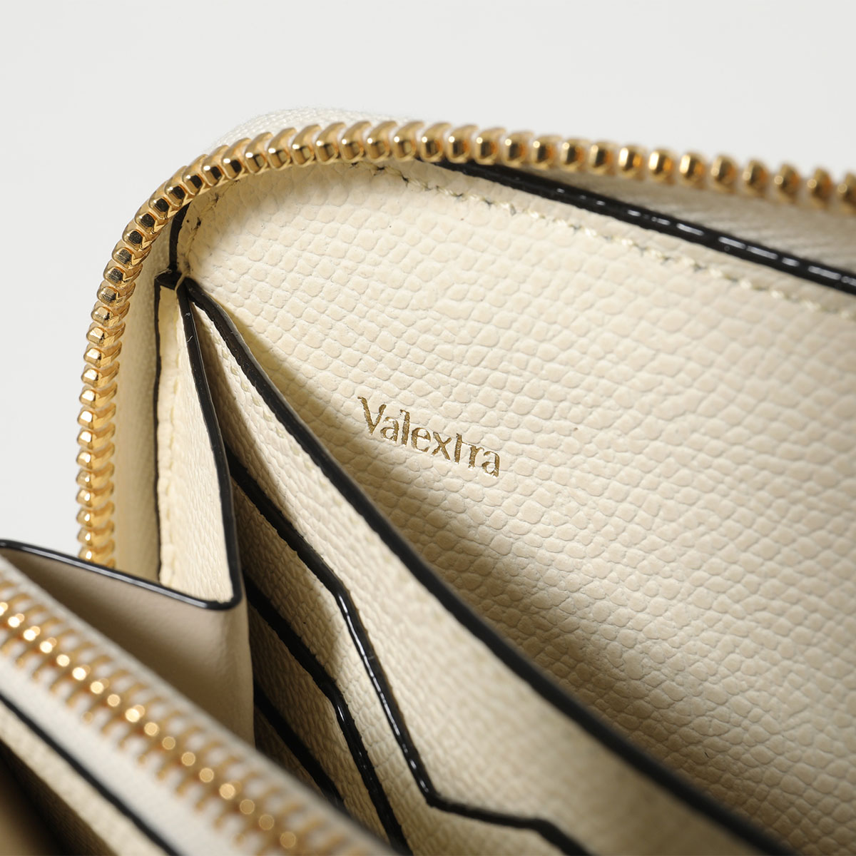 楽天市場】【最大2万円OFFクーポン対象・3/5限定】Valextra