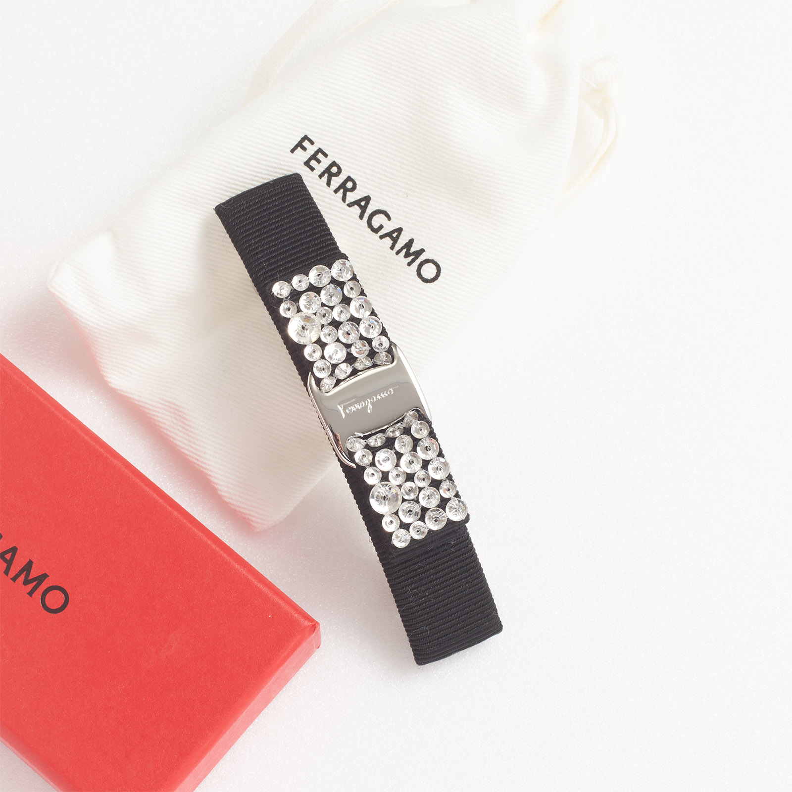 楽天市場】FERRAGAMO フェラガモ バレッタ 髪留め NERO クリスタル