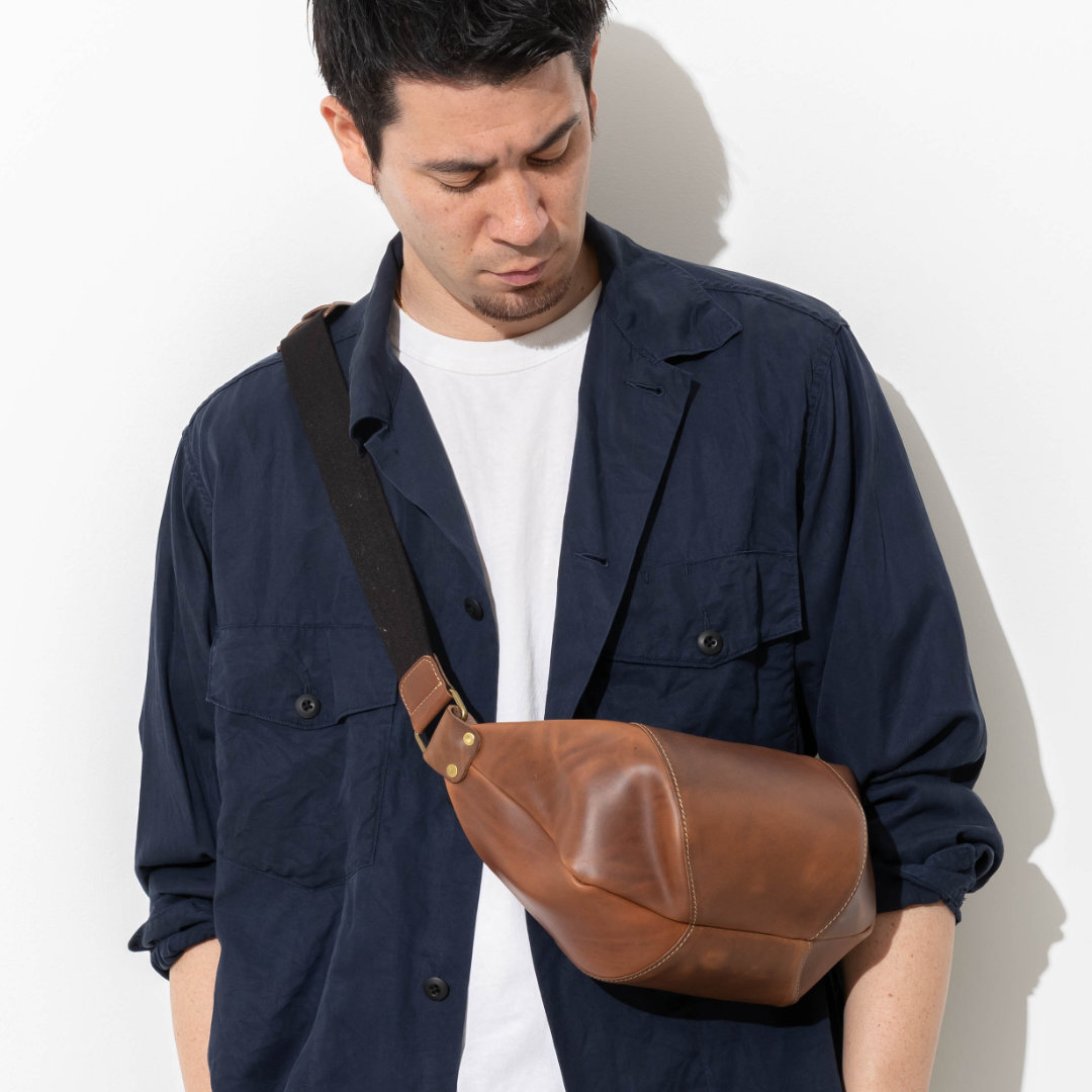 楽天市場】本革 ボディーバッグ メンズ ワンショルダー 本革