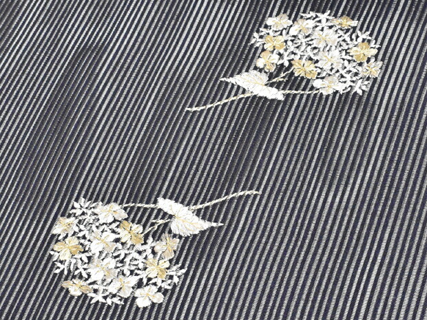 楽天市場】夏帯！手織り 絽綴れ帯 刺繍八寸名古屋帯 濃紺地【お仕立代