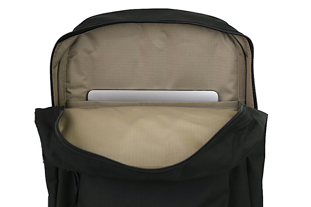 楽天市場】FILSON フィルソン 20277987 SURVEYOR 25L BACKPACK BLACK