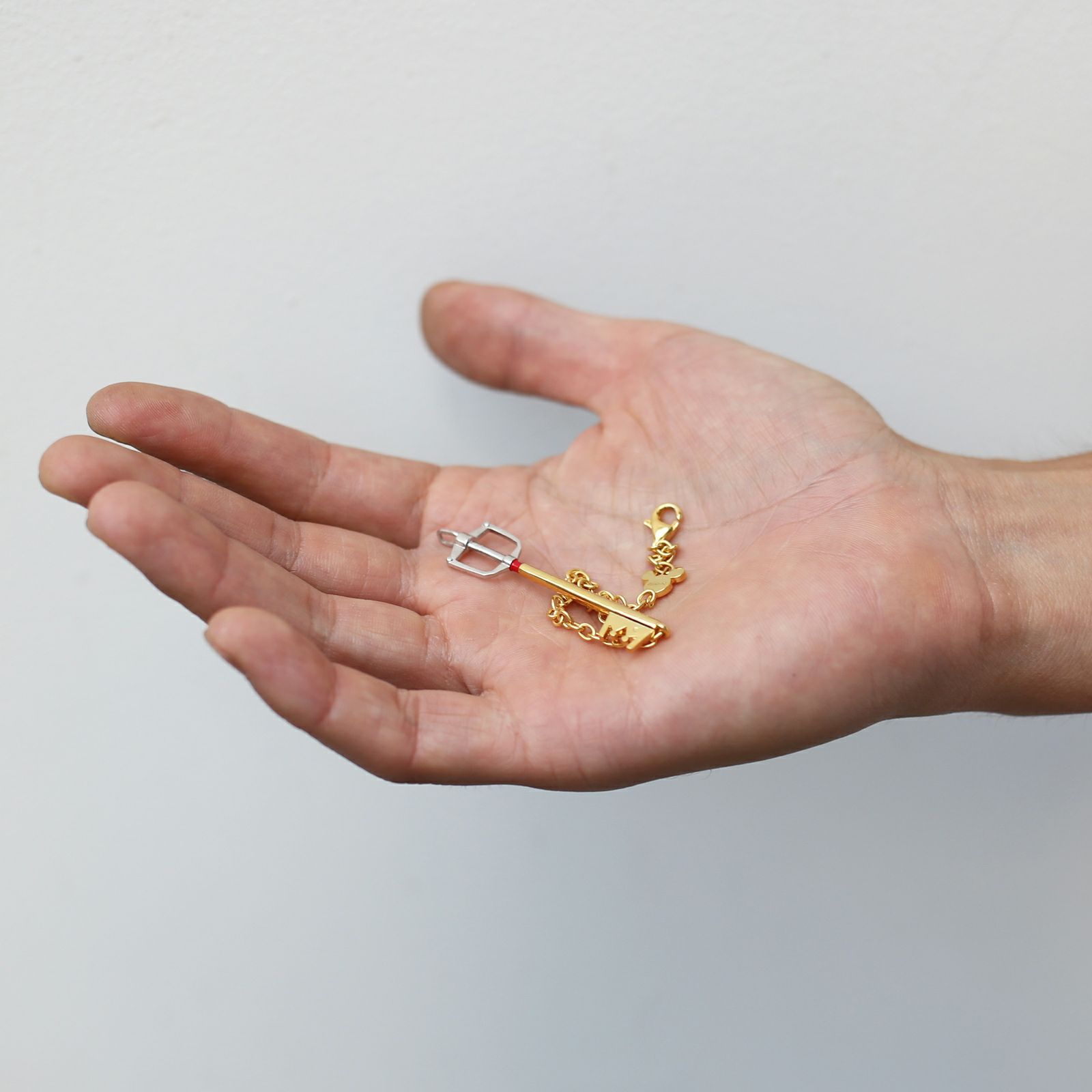 楽天市場】キングダム ハーツ キーブレードブレスレット “王様