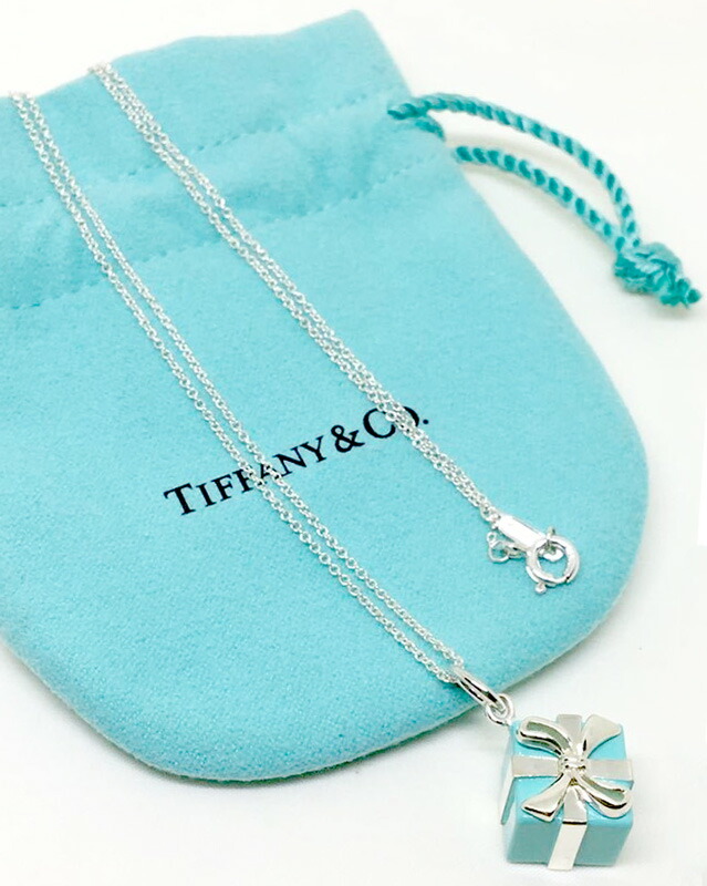 ESSENTIALS 様 ティファニー ネックレス等アクセサリー箱 箱のみ