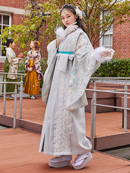 楽天市場】袴セット 卒業式 ブルーグレー地よろけ縞に牡丹 二尺袖着物