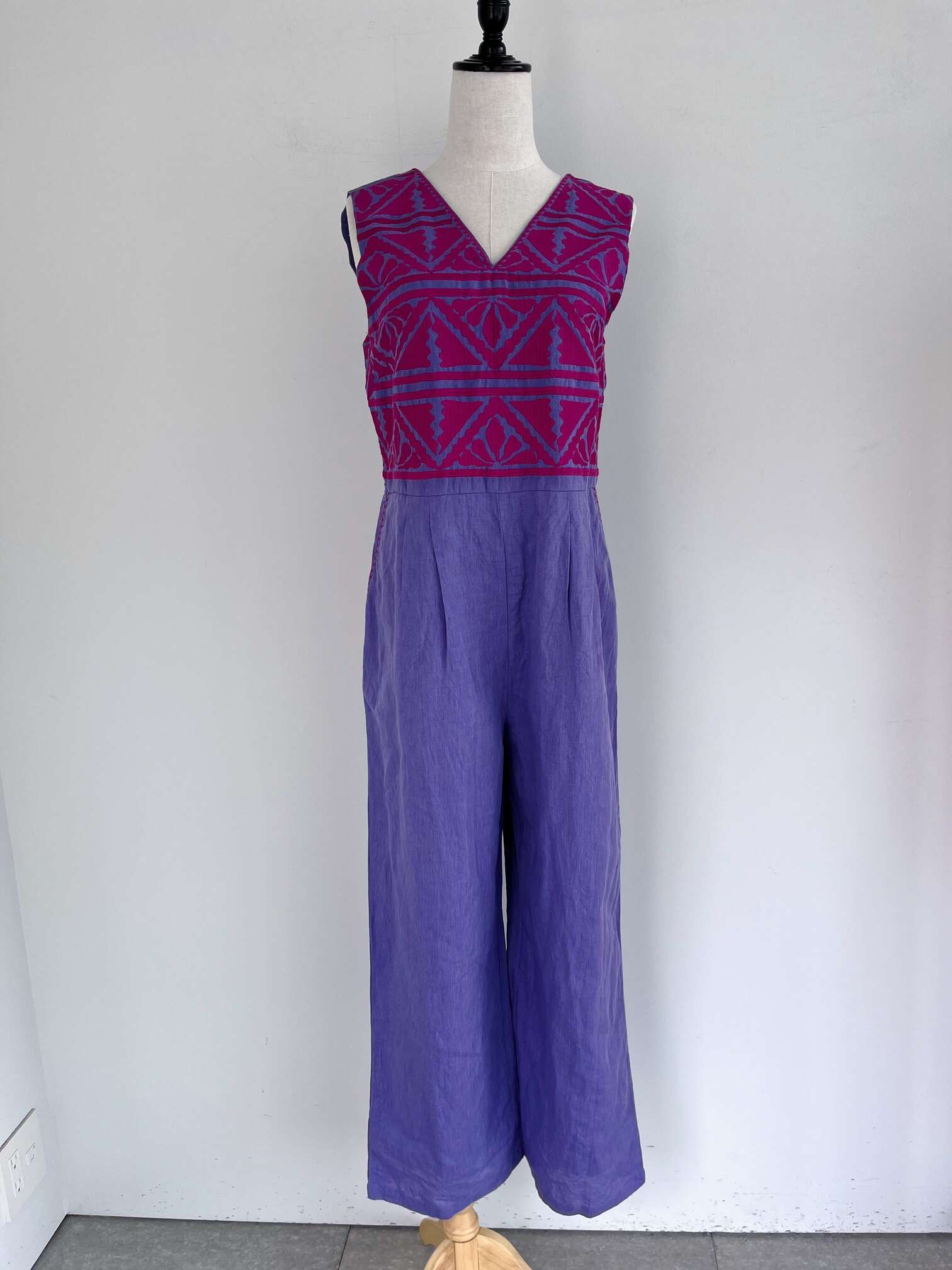 楽天市場】【Sara Mallika】 Cotton Linen Heavy Emb V Neck All In