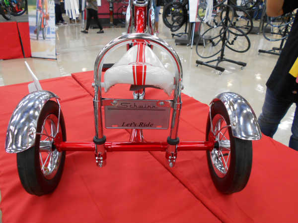 楽天市場】SCHWINN シュウィン 2021年モデル LIL STINGRAY S.DX