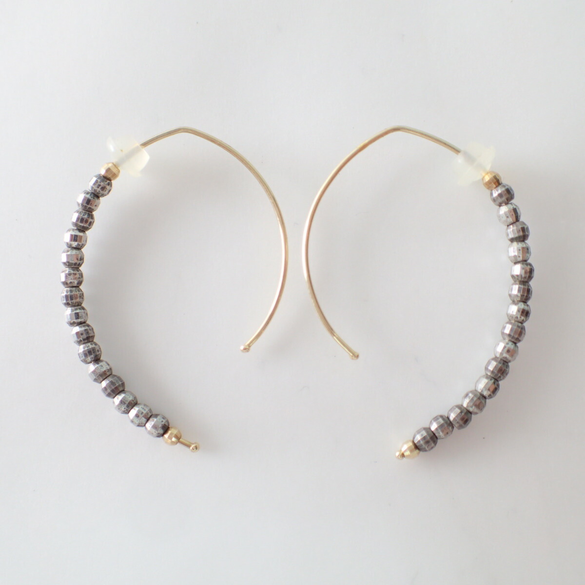 楽天市場】MIZUKIミズキ K14YG SVカットビーズ バナナフープピアス