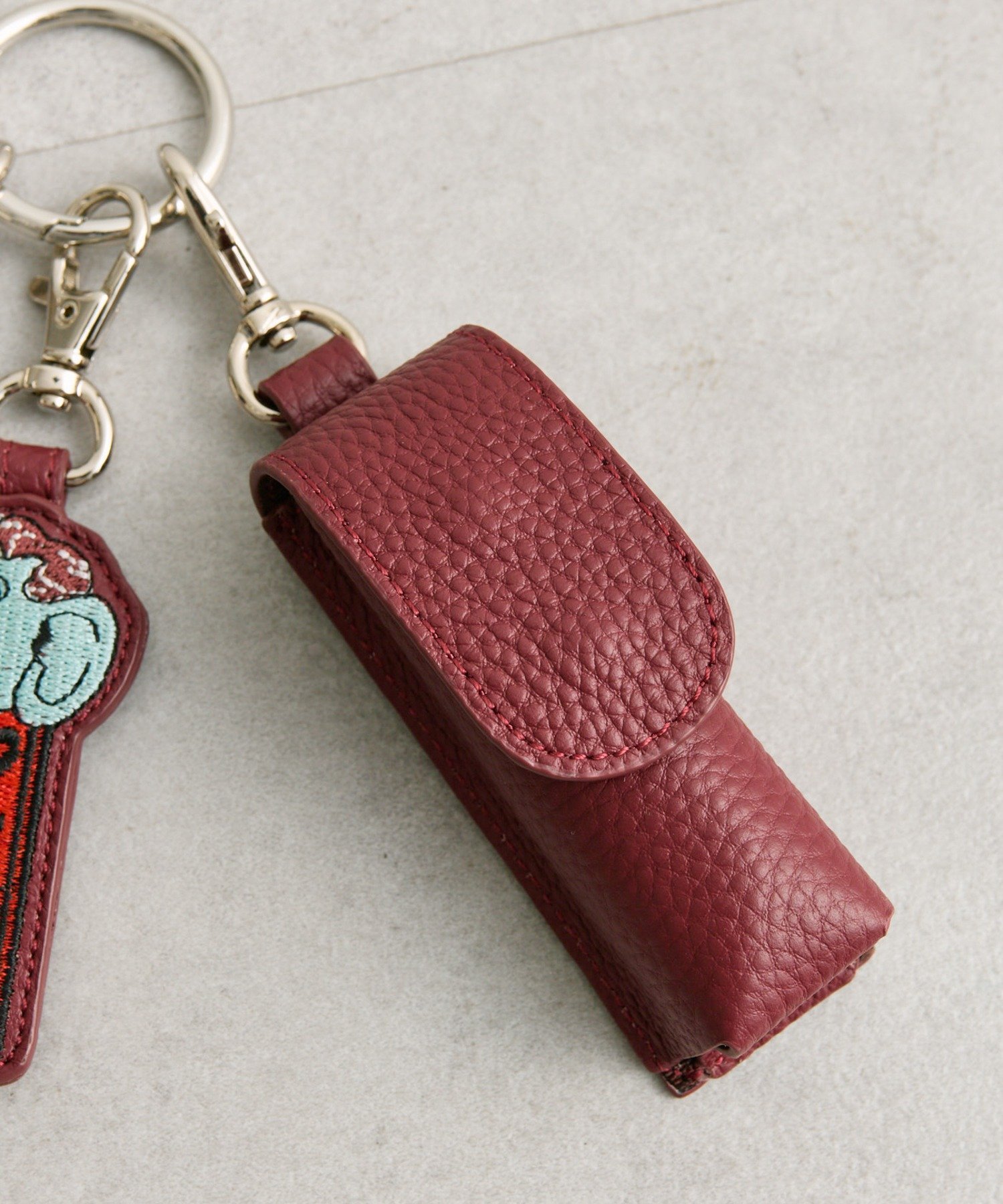 ear PAPILLONNER｜【PEZ(ペッツ)×ear】本革リップケースチャーム