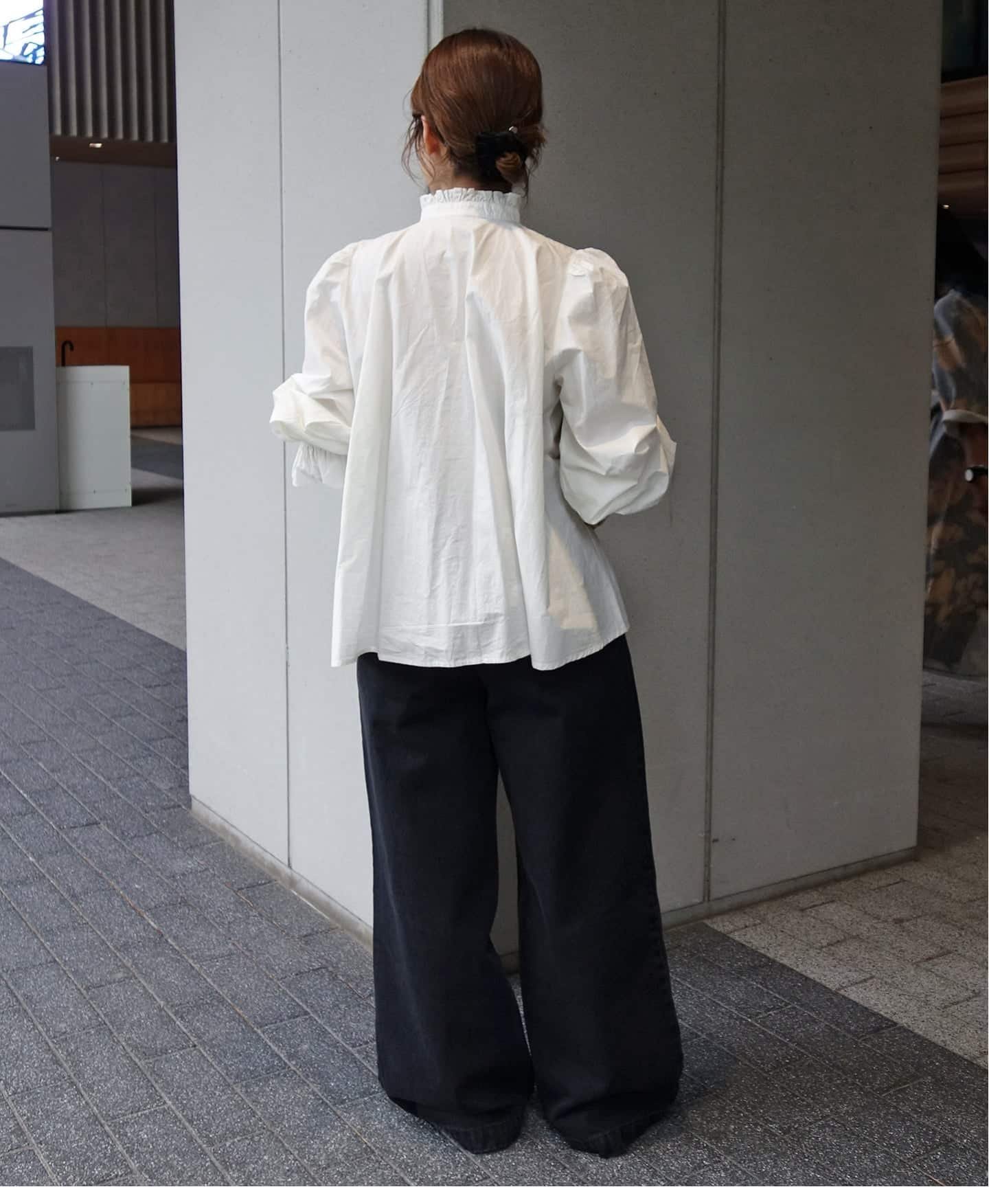 SLOBE IENA｜crinkle crinkle crinkle rebuilt neck embroidery blouse