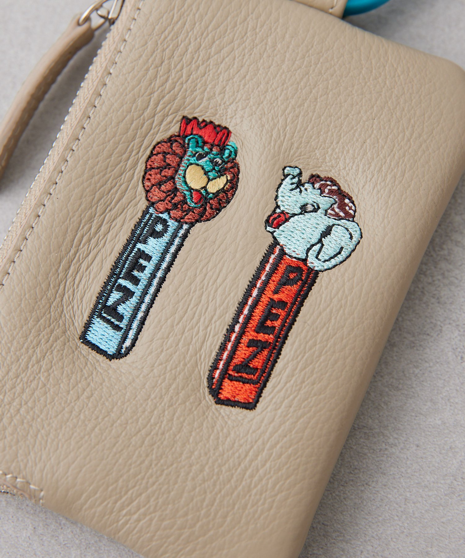 ear PAPILLONNER｜【PEZ(ペッツ) ×ear】《牛革》カラビナ付きパス&キー