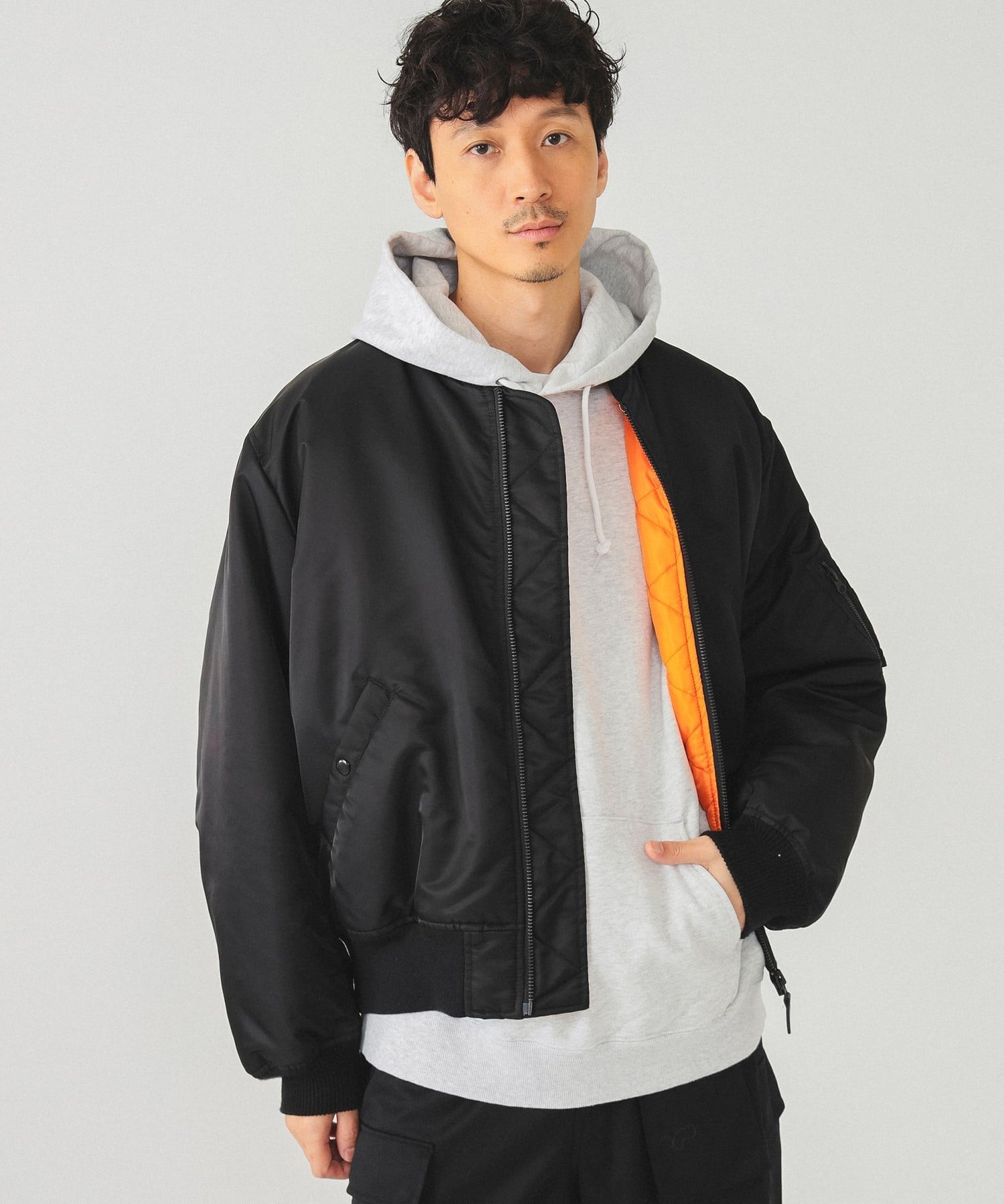 BEAMS MEN｜リラックスフィット THERMOLITE(R) MA-1 (撥水) | Rakuten