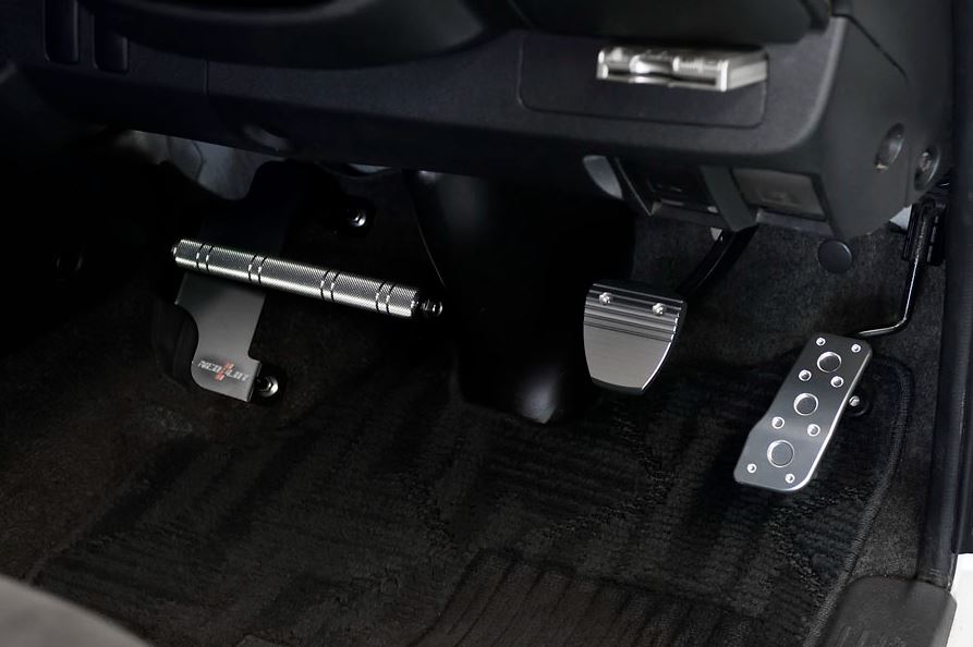 楽天市場】NEOPLOT/ネオプロト フットレストバーNEO 200系ハイエース