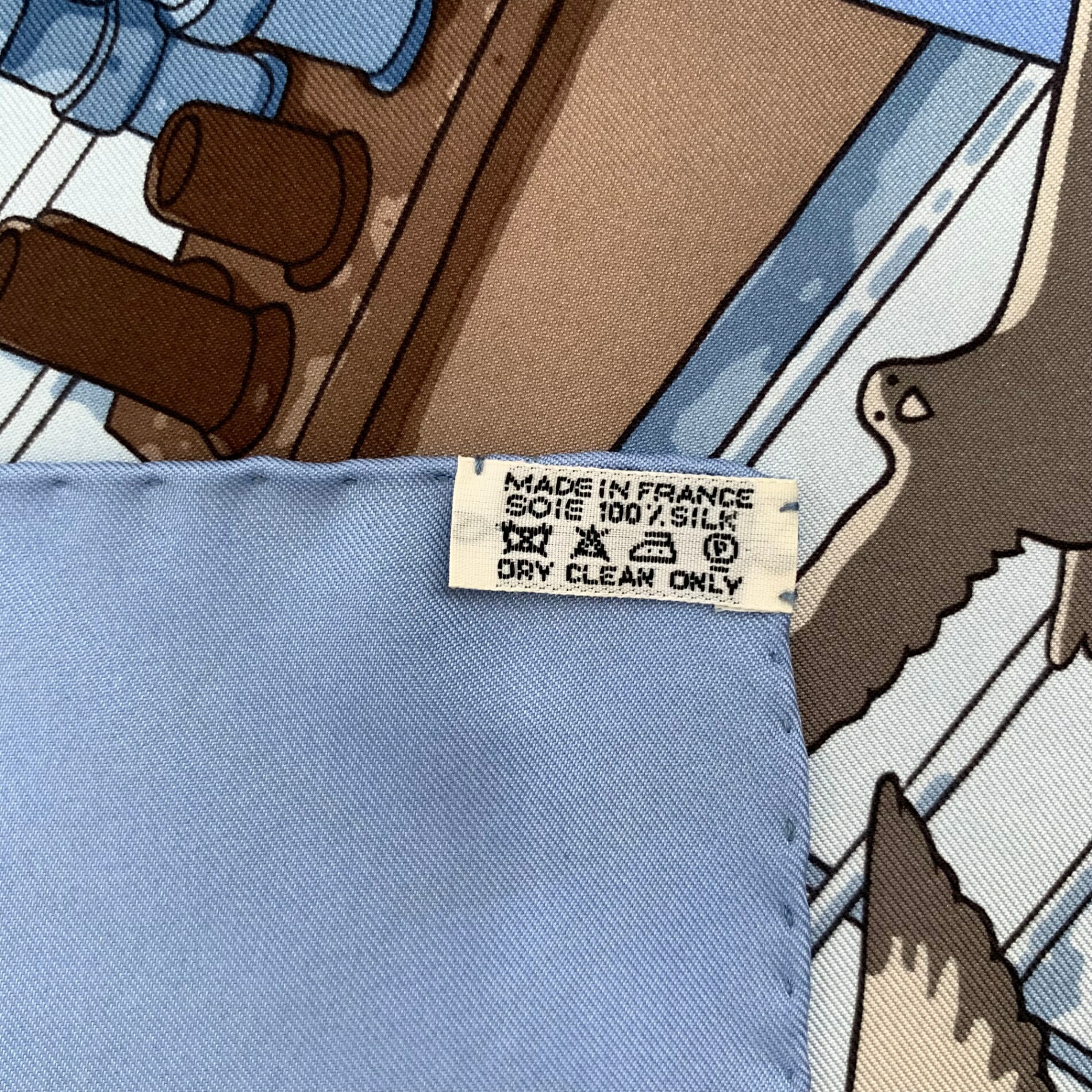 楽天市場】未使用級 HERMES エルメス カレ90 シルクスカーフ LES TOITS