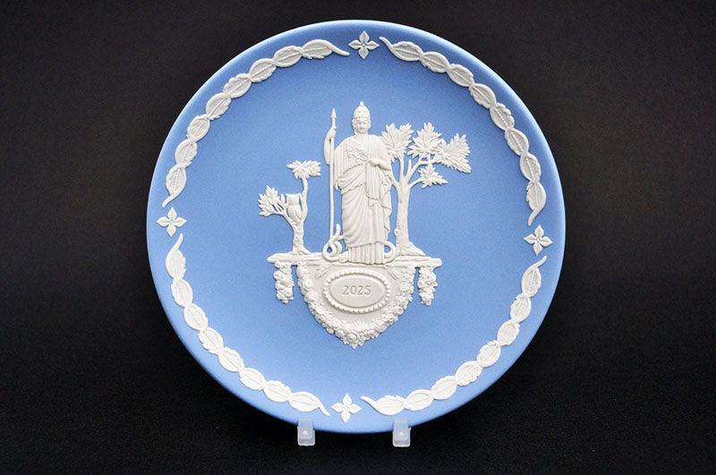 楽天市場】ウェッジウッド(WEDGWOOD)イヤープレート2025[スタンド(皿