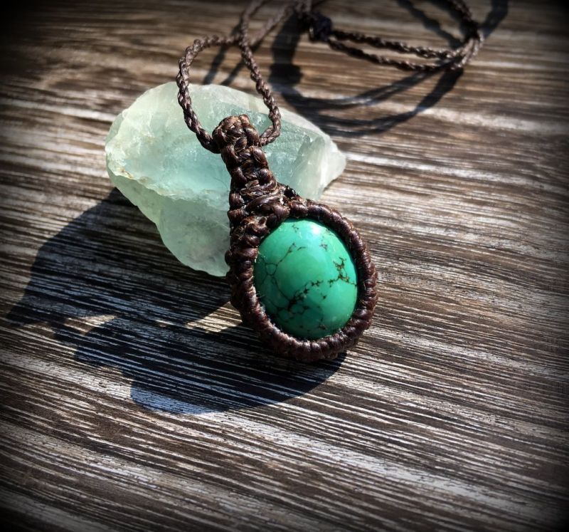 チベットターコイズ ペンダント 天然石マクラメ編みネックレス