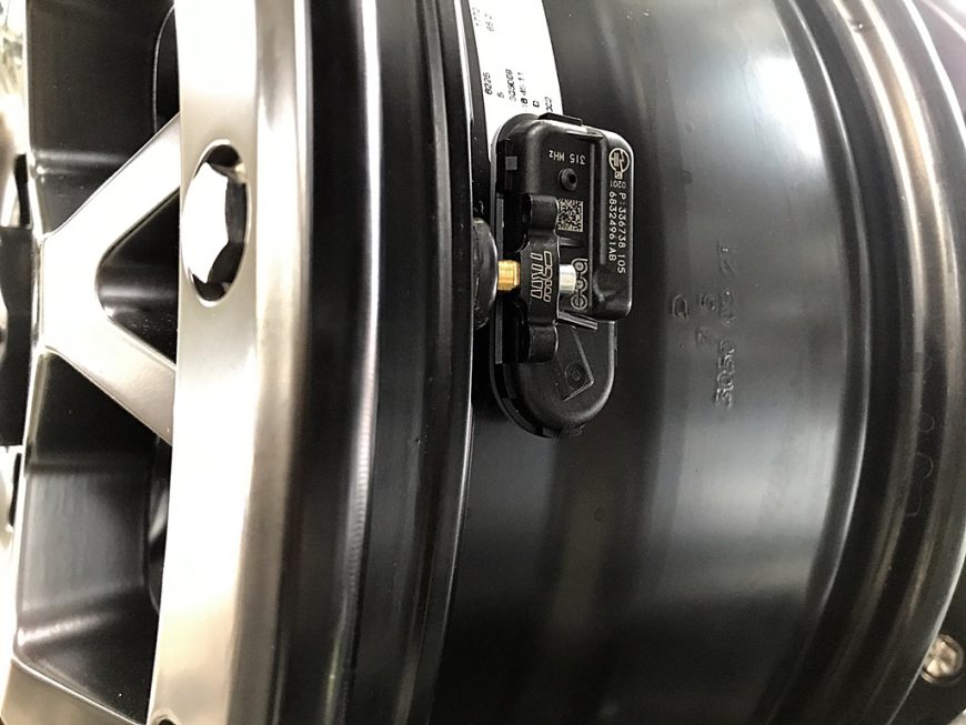 中古セット紹介】Jeep レネゲード オーナー必見！良品中古マット