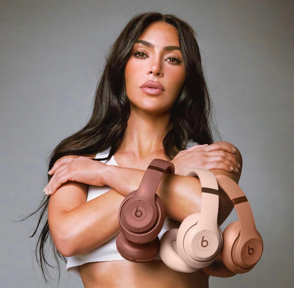 キム・カーダシアン x Beats by Dre Studio Pro コラボ第二弾が国内