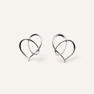 GS6A0128__CZ 3ストーン ピアス｜ピアス｜ヴイエー ヴァンドーム青山