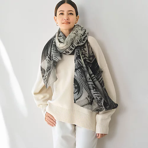 独創的な色柄が芸術作品のようなストール 「ピエール・ルイ・マシア