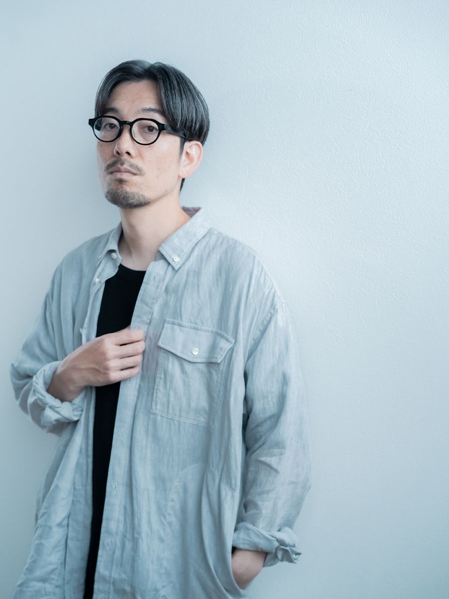 リネンシャツ】ついつい手を入れたくなる ポケット付き シャンブレー