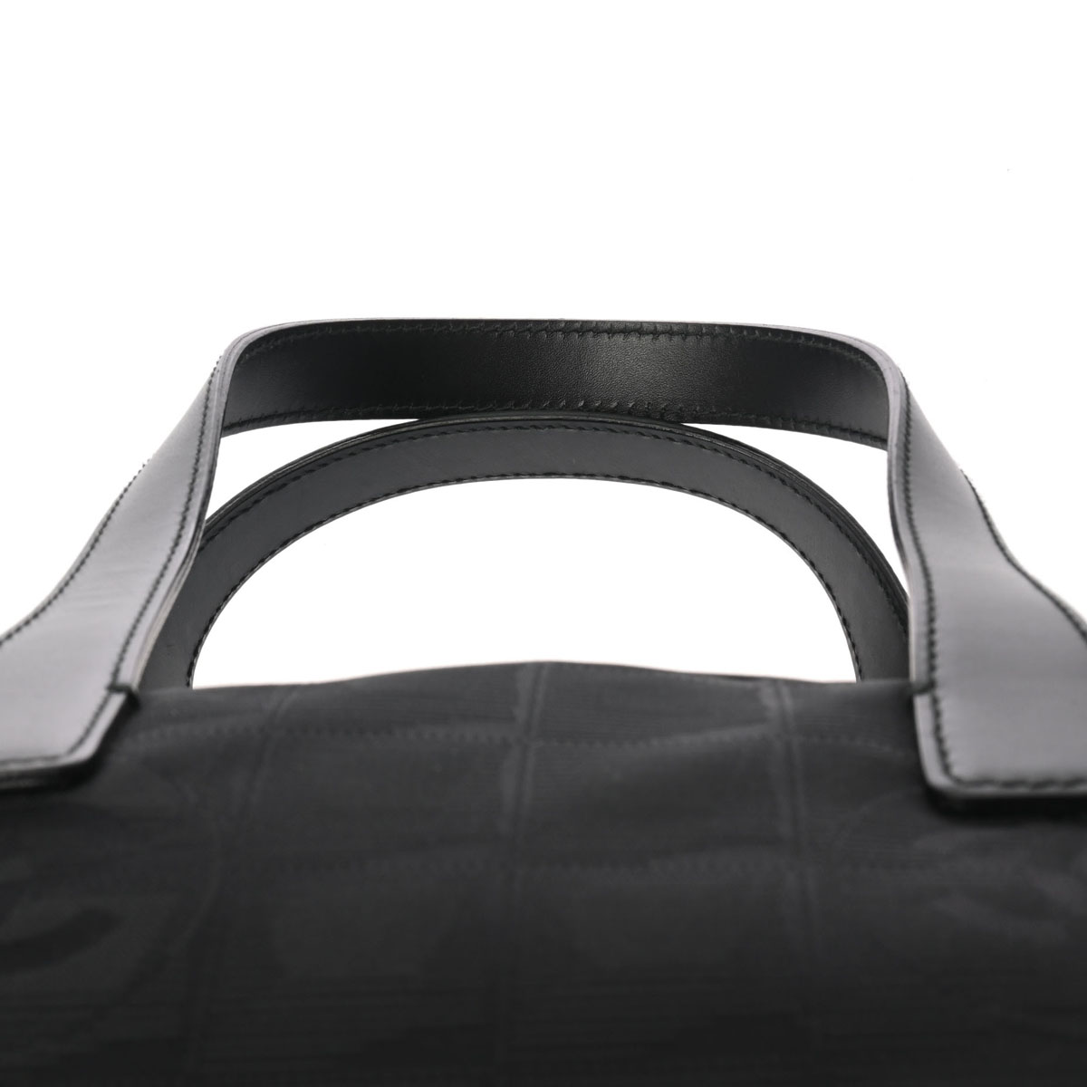 シャネル ニュートラベル ミニボストンバッグ ブラック A15828