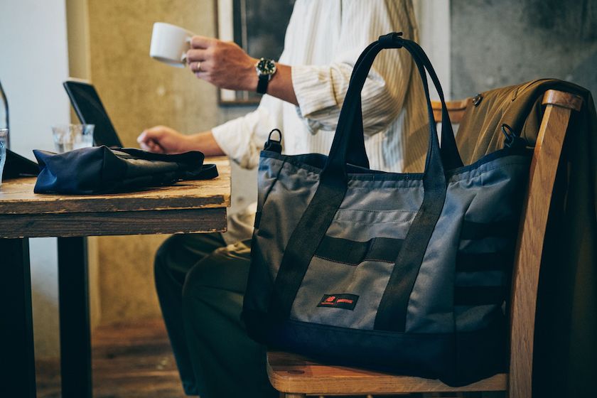 ニューバランス×ブリーフィング最新作は、ドッキング自在な大容量